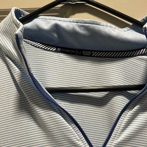 Size southern tide pullover.